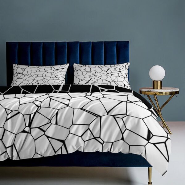3-Piece Bedding Set (1 Duvet Cover + 2 Pillow Shams) - Black and White Shattered - Image 5